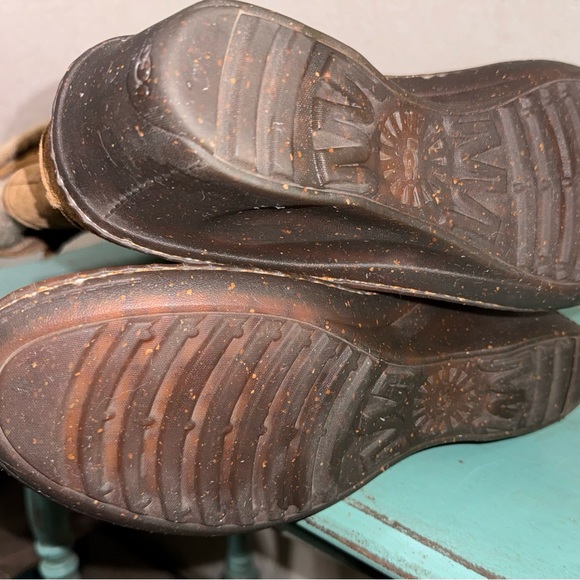 Women’s Ugg suede boots size 9 - Picture 4 of 7